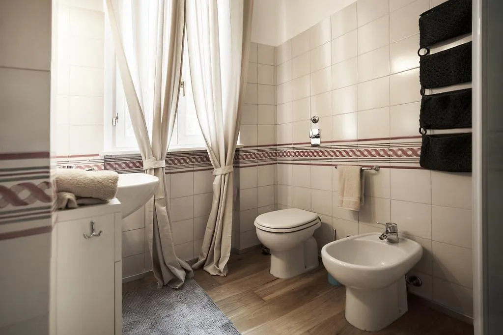 Hemeras Boutique Homes - City Center Design Flats Milan 0*,