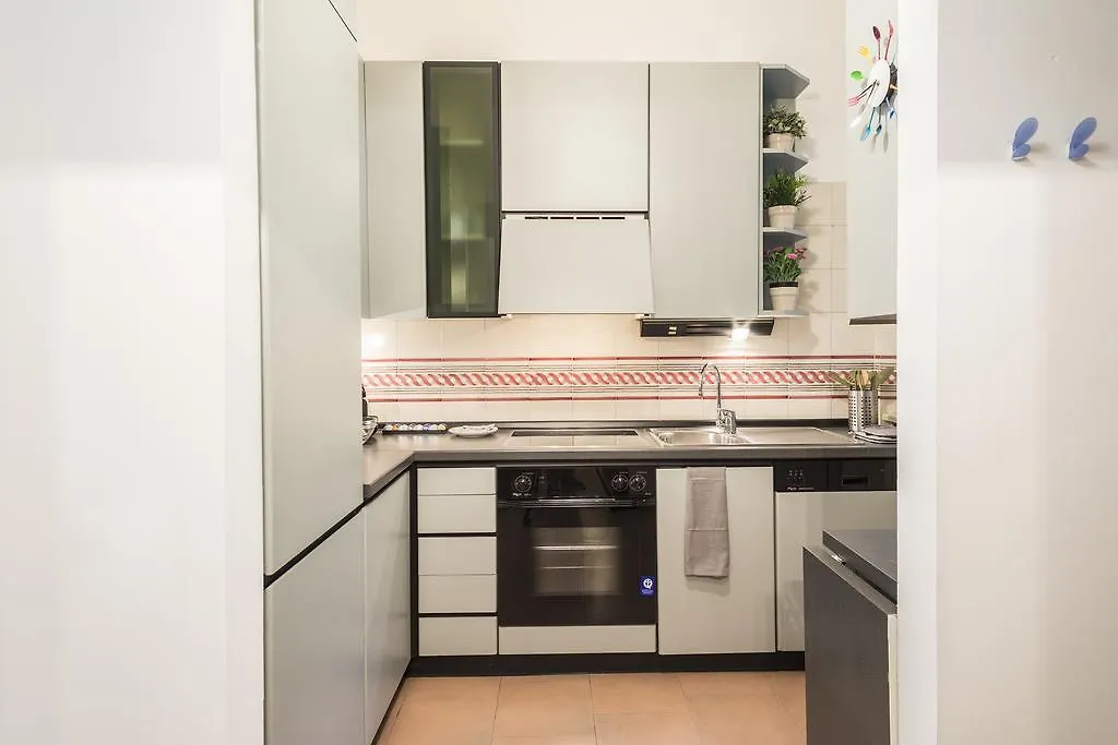 Hemeras Boutique Homes - City Center Design Flats Milan Apartment