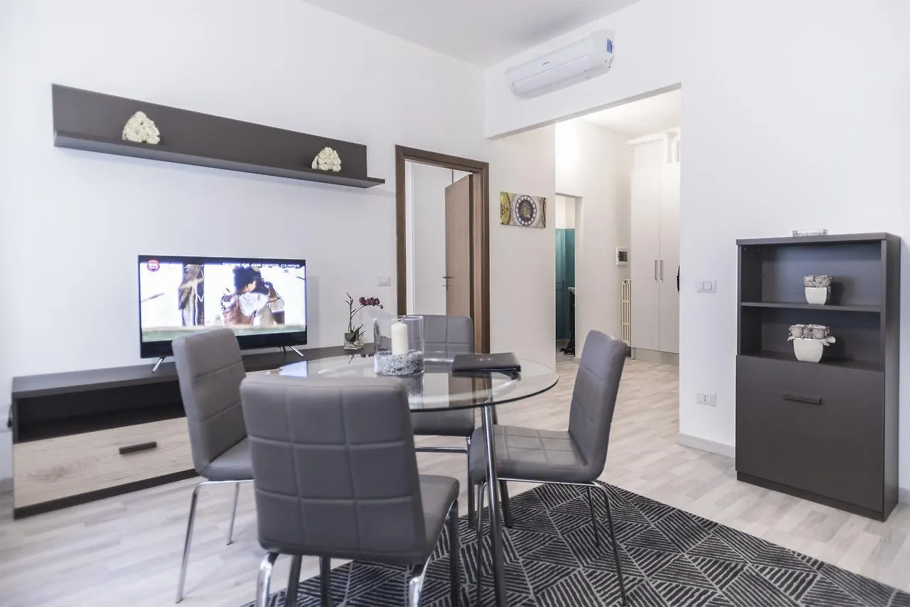 Hemeras Boutique Homes - City Center Design Flats Milan Italy